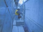 プライマー塗布。下地処理・清掃の後プライマーを全面に塗布